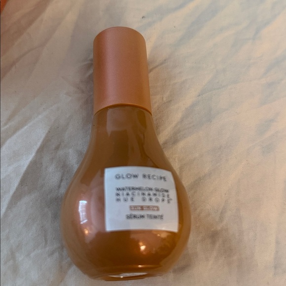 Glow Recipe Watermelon Glow Niacinamide Hue Drops
SUN GLOW 40ml NEW - Picture 7 of 12